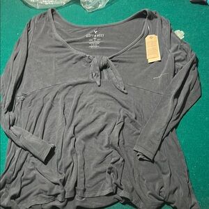 Women's Gray Top